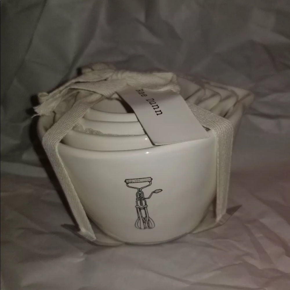 Rae Dunn measuring cups